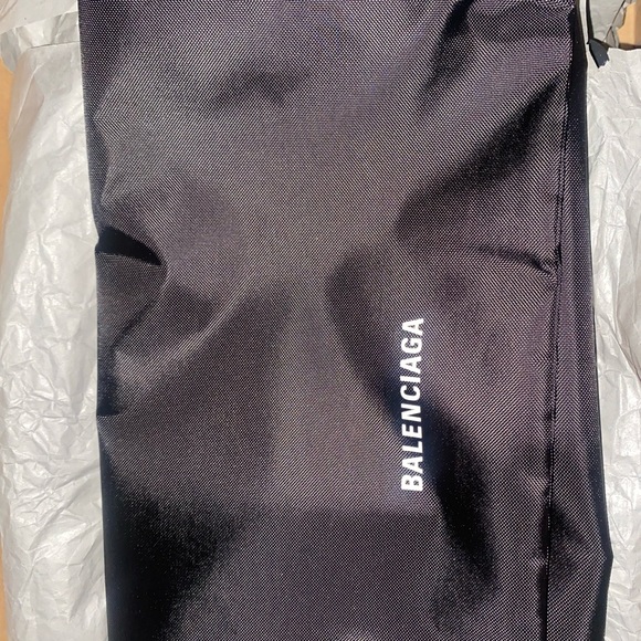 Balenciaga triple s runner size 38 - Picture 8 of 8